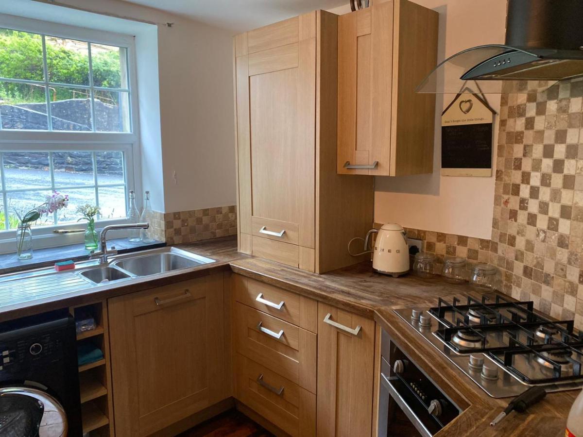 2-Bed Cottage In In Welsh Valley Nr Свонсі Екстер'єр фото